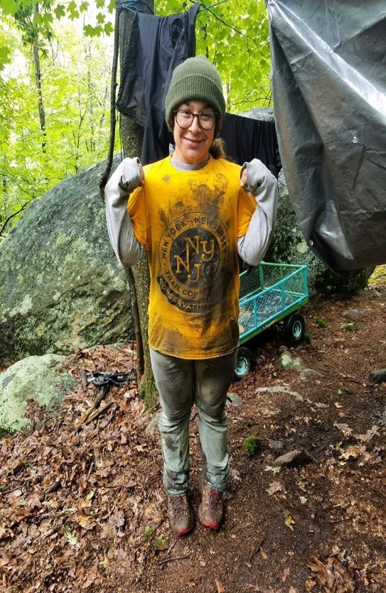 Sam covered in dirt. 