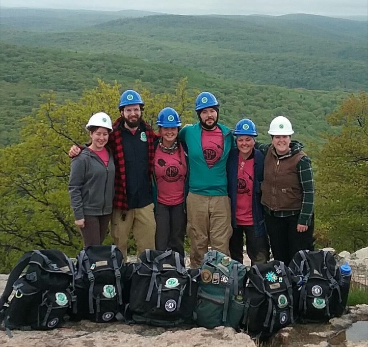 2018 Bear Mountain Trail Crew. Photo by Yuliya Semenova.